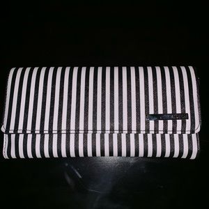 Kenneth Cole Reaction Women’s Wallet